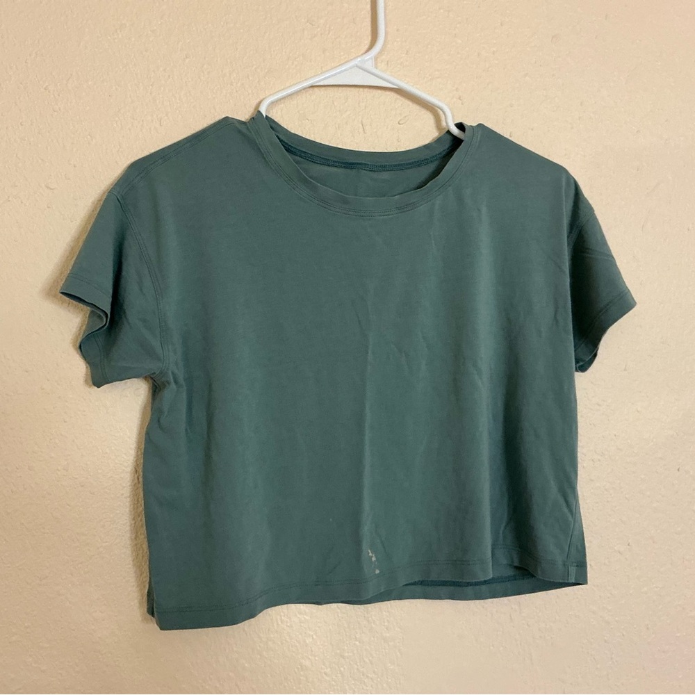 lululemon athletica Teal Crop Top - Flawed